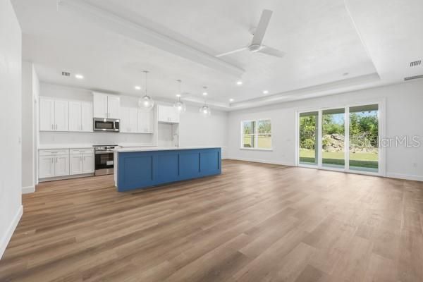 В аренду: $3,195 (3 спален, 2 ванн, 1700 Квадратных фут)