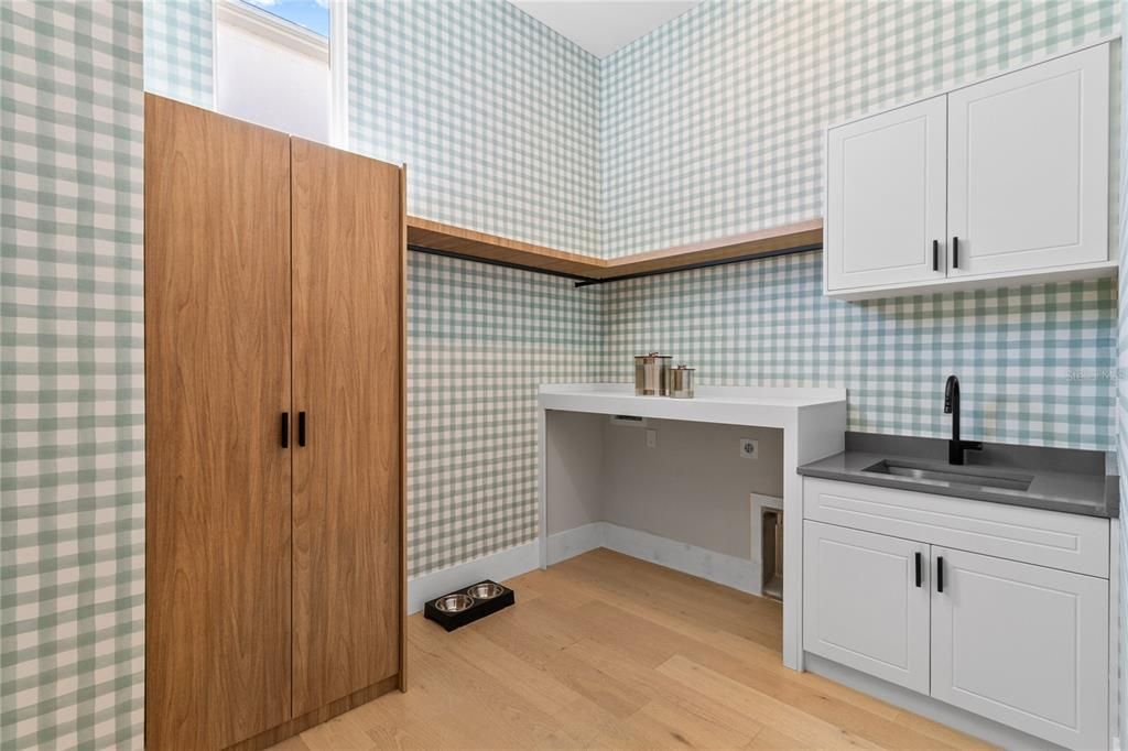 For Rent: $13,500 (4 beds, 4 baths, 3916 Square Feet)