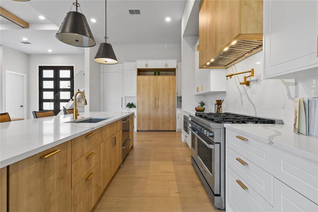 For Rent: $13,500 (4 beds, 4 baths, 3916 Square Feet)