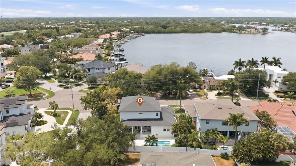 For Sale: $2,399,000 (5 beds, 4 baths, 3917 Square Feet)