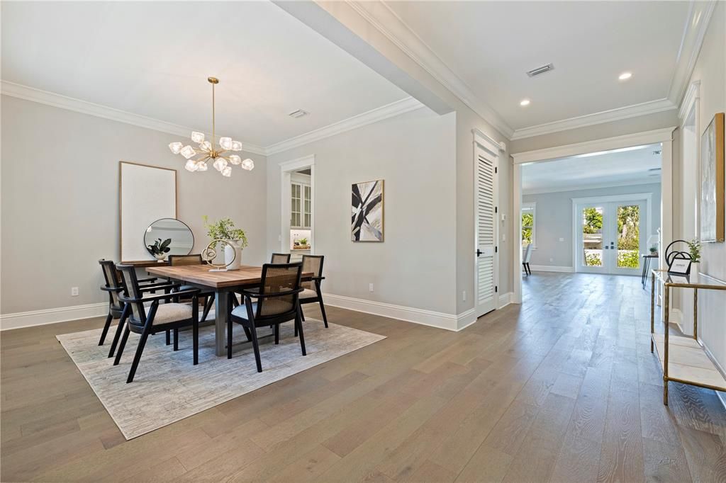 For Sale: $2,399,000 (5 beds, 4 baths, 3917 Square Feet)