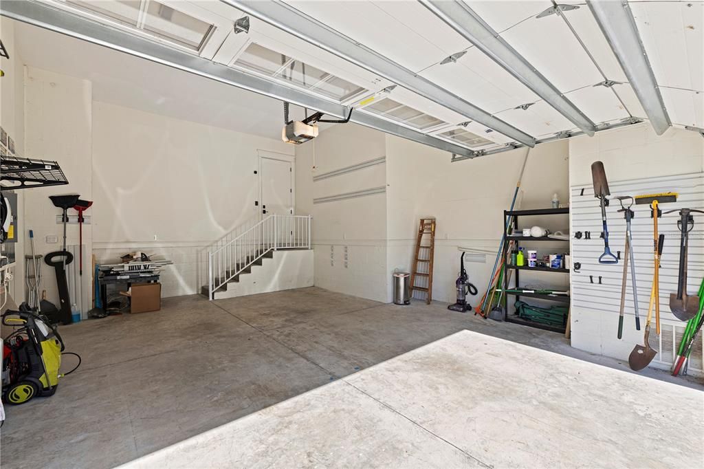 For Sale: $2,399,000 (5 beds, 4 baths, 3917 Square Feet)
