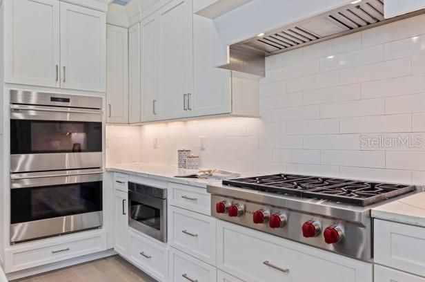 For Sale: $2,399,000 (5 beds, 4 baths, 3917 Square Feet)