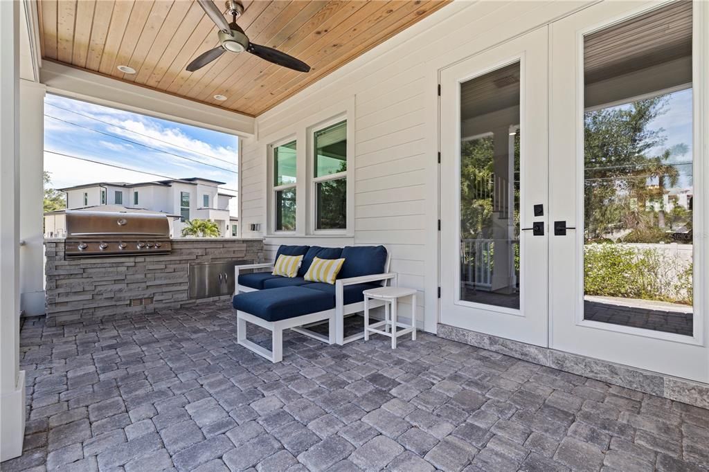 For Sale: $2,399,000 (5 beds, 4 baths, 3917 Square Feet)