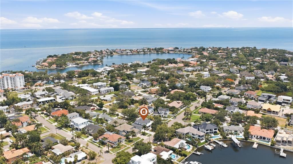 For Sale: $2,399,000 (5 beds, 4 baths, 3917 Square Feet)