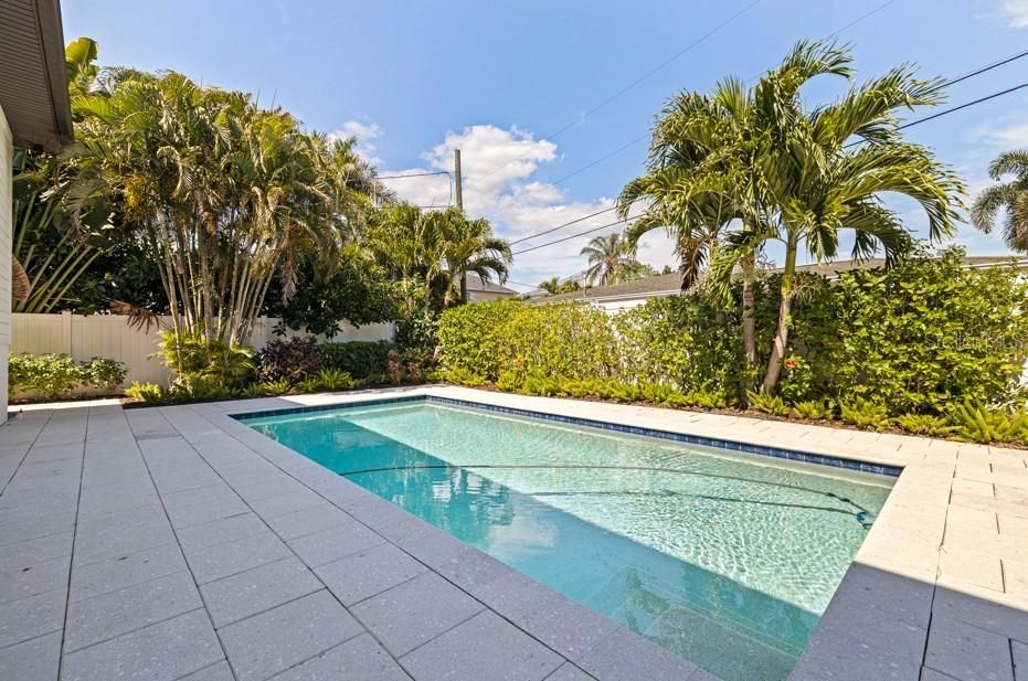 For Sale: $2,399,000 (5 beds, 4 baths, 3917 Square Feet)