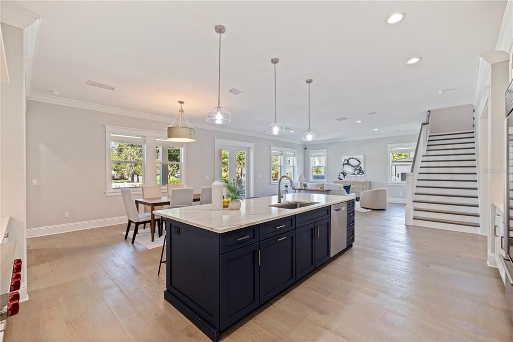 For Sale: $2,399,000 (5 beds, 4 baths, 3917 Square Feet)