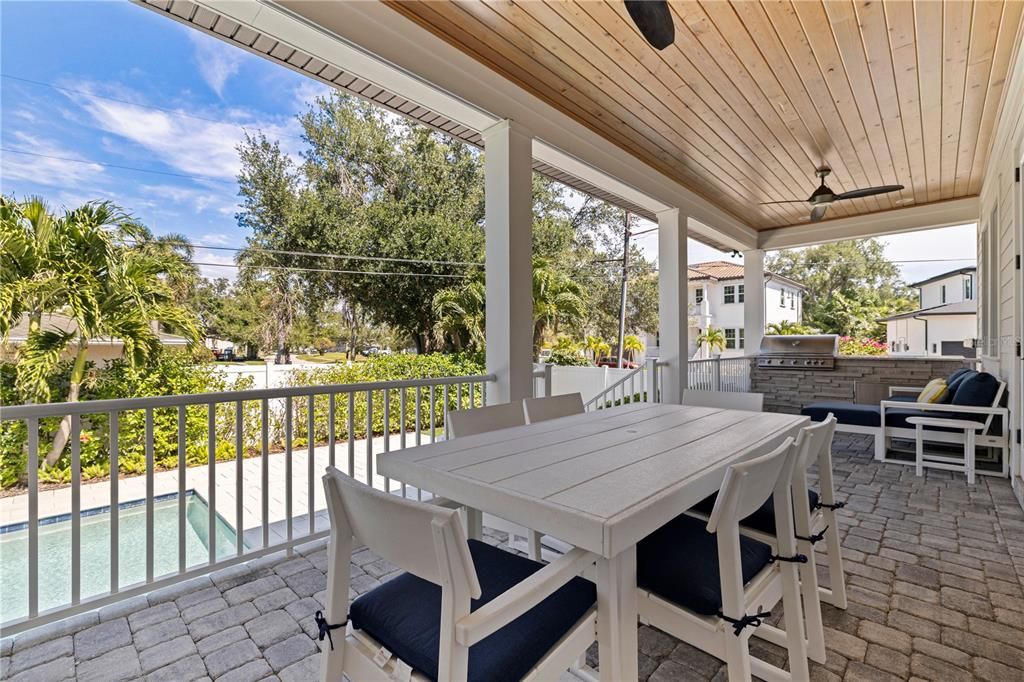 For Sale: $2,399,000 (5 beds, 4 baths, 3917 Square Feet)