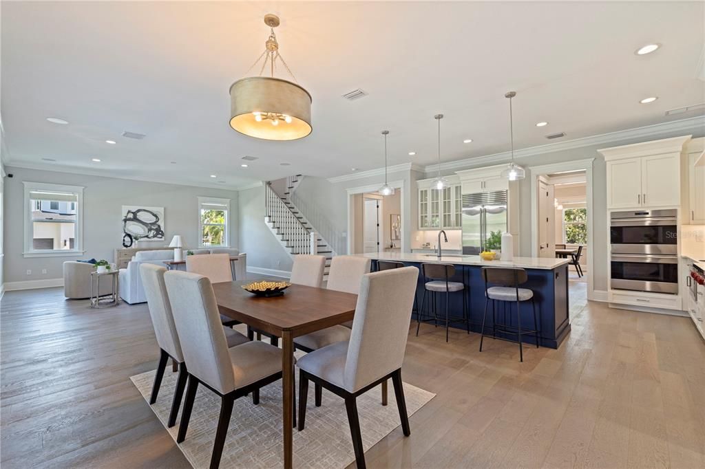 For Sale: $2,399,000 (5 beds, 4 baths, 3917 Square Feet)