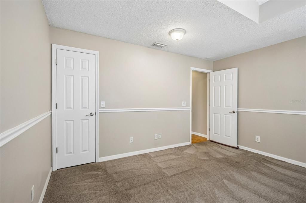 For Sale: $389,900 (4 beds, 2 baths, 1874 Square Feet)