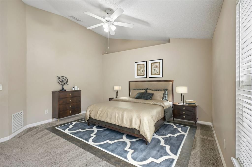 For Sale: $389,900 (4 beds, 2 baths, 1874 Square Feet)