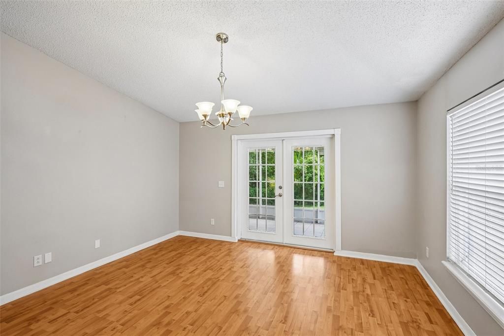 For Sale: $389,900 (4 beds, 2 baths, 1874 Square Feet)