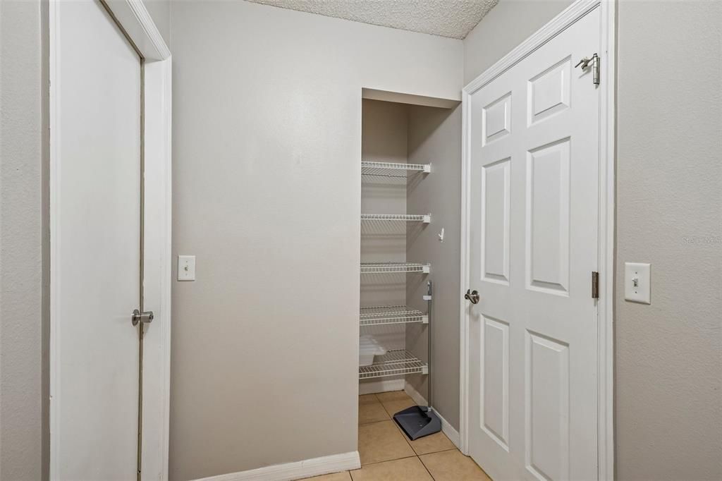 For Sale: $389,900 (4 beds, 2 baths, 1874 Square Feet)