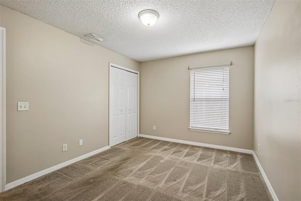 For Sale: $389,900 (4 beds, 2 baths, 1874 Square Feet)
