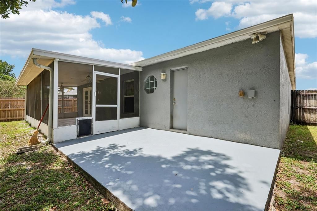 For Sale: $389,900 (4 beds, 2 baths, 1874 Square Feet)