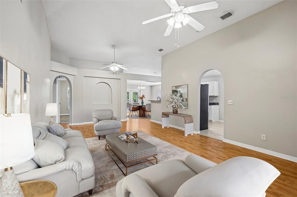 For Sale: $389,900 (4 beds, 2 baths, 1874 Square Feet)