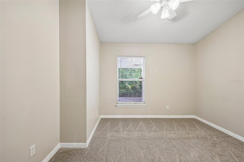 For Sale: $389,900 (4 beds, 2 baths, 1874 Square Feet)