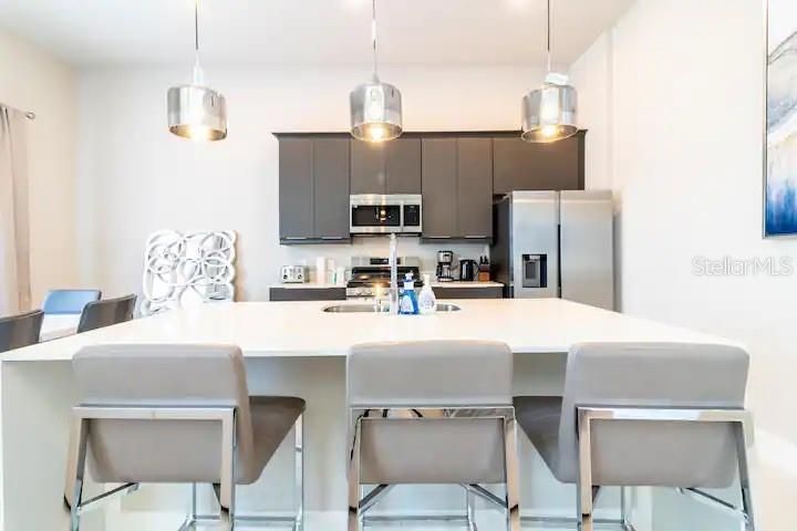 For Rent: $4,500 (5 beds, 4 baths, 2630 Square Feet)