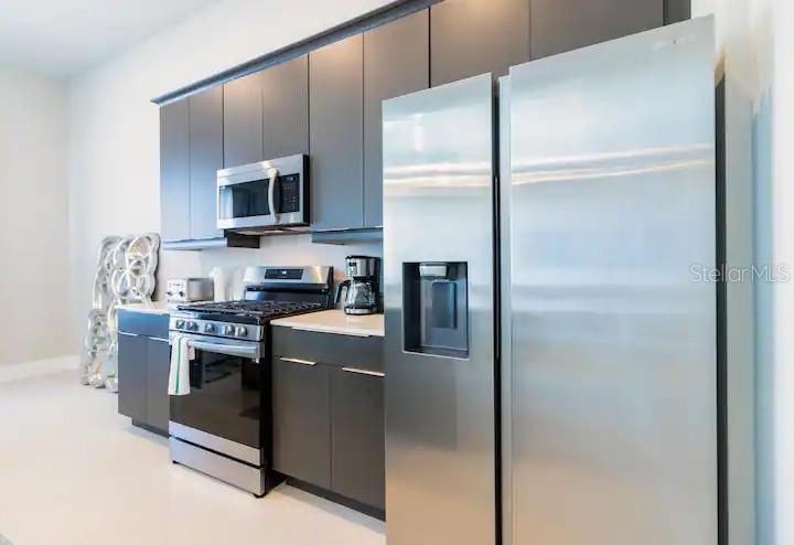 For Rent: $4,500 (5 beds, 4 baths, 2630 Square Feet)
