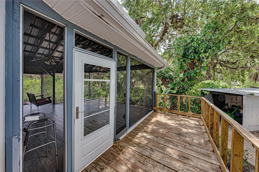 For Sale: $325,000 (3 beds, 2 baths, 1704 Square Feet)