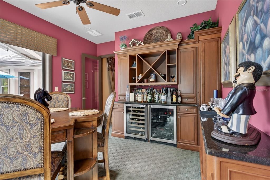 En Venta: $925,000 (4 camas, 3 baños, 3250 Pies cuadrados)