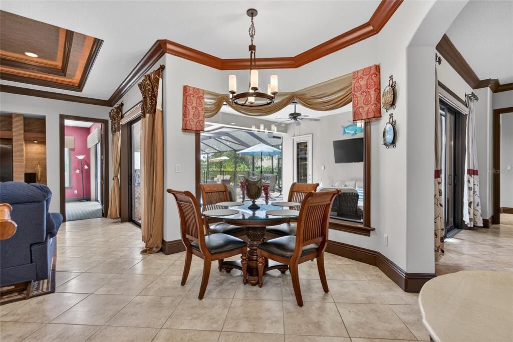 En Venta: $925,000 (4 camas, 3 baños, 3250 Pies cuadrados)
