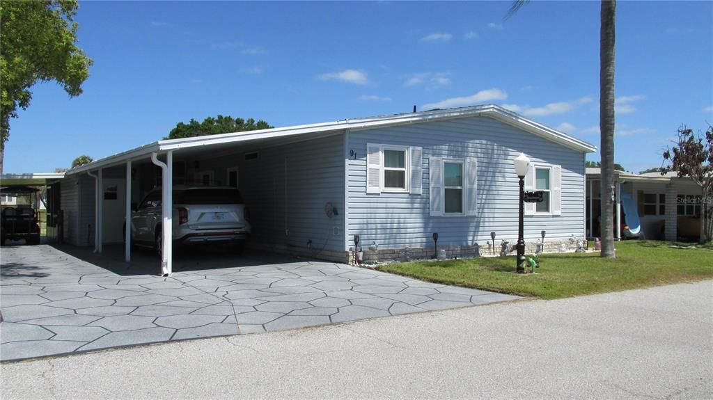 Active With Contract: $199,900 (2 beds, 2 baths, 1316 Square Feet)