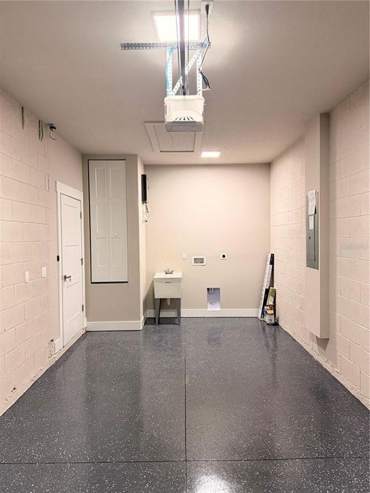 For Rent: $1,800 (3 beds, 2 baths, 1200 Square Feet)