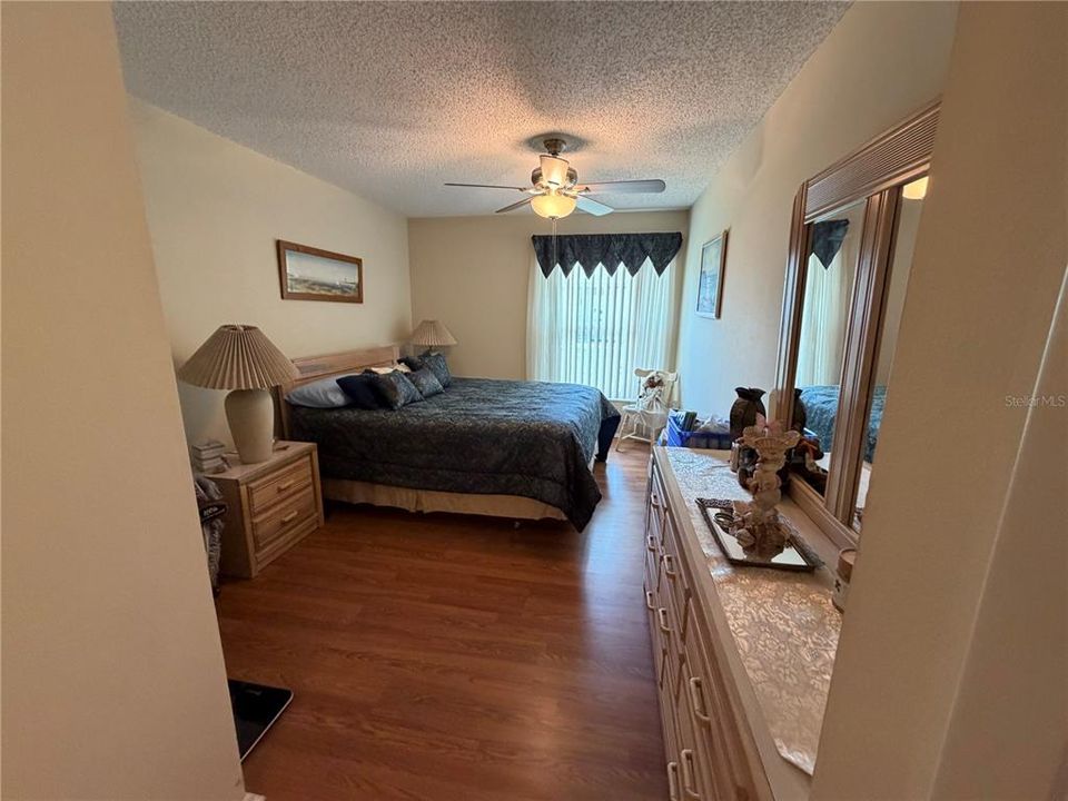 For Sale: $143,000 (2 beds, 1 baths, 825 Square Feet)