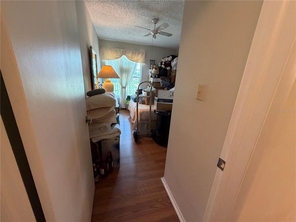 For Sale: $143,000 (2 beds, 1 baths, 825 Square Feet)