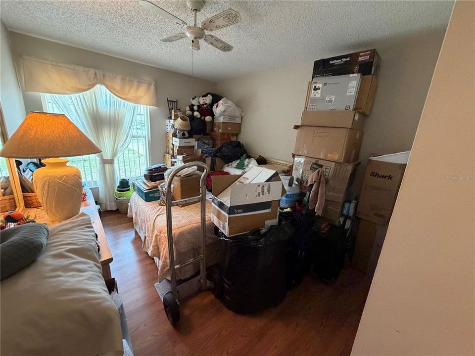 For Sale: $143,000 (2 beds, 1 baths, 825 Square Feet)