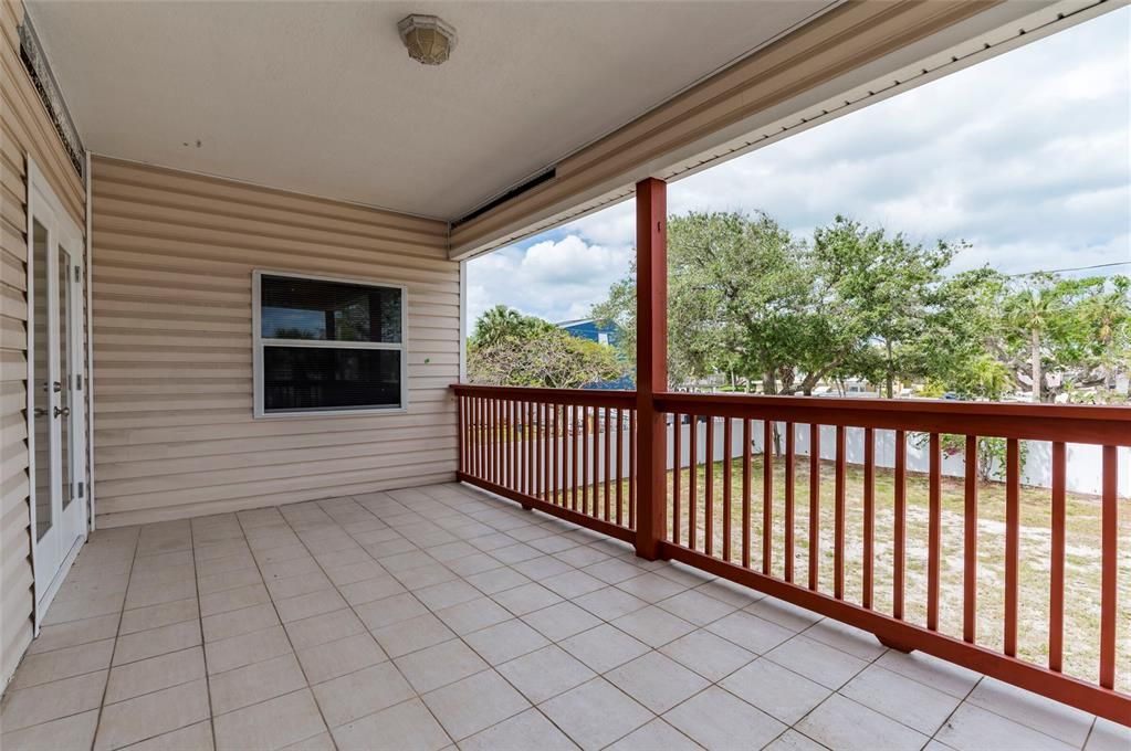 For Rent: $4,950 (6 beds, 2 baths, 3262 Square Feet)