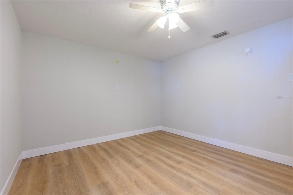 For Rent: $4,950 (6 beds, 2 baths, 3262 Square Feet)