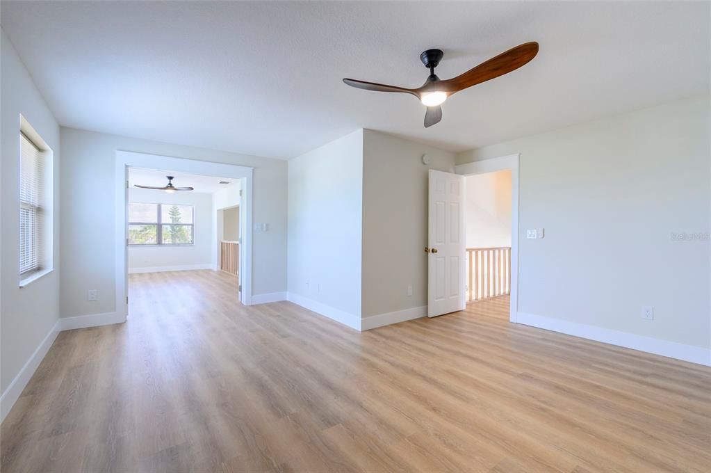 For Rent: $4,950 (6 beds, 2 baths, 3262 Square Feet)