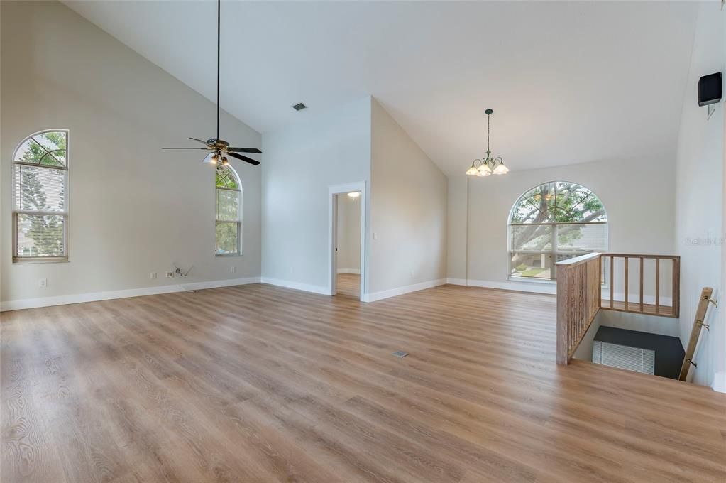 For Rent: $4,950 (6 beds, 2 baths, 3262 Square Feet)