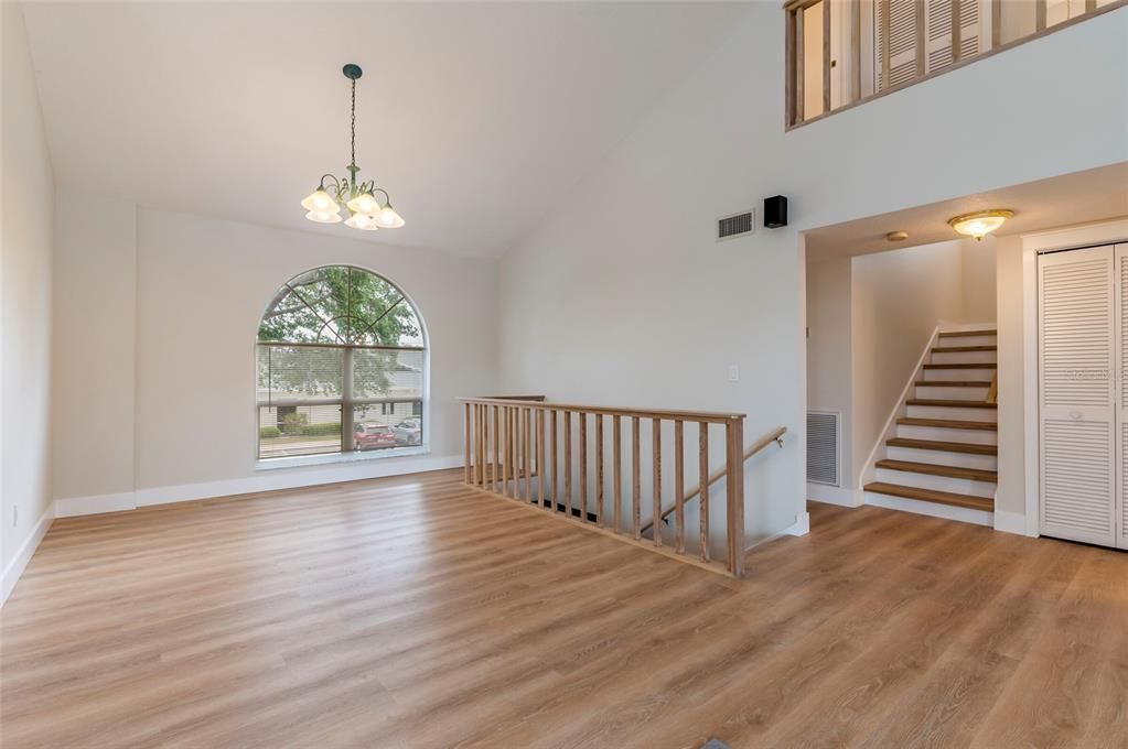 For Rent: $4,950 (6 beds, 2 baths, 3262 Square Feet)