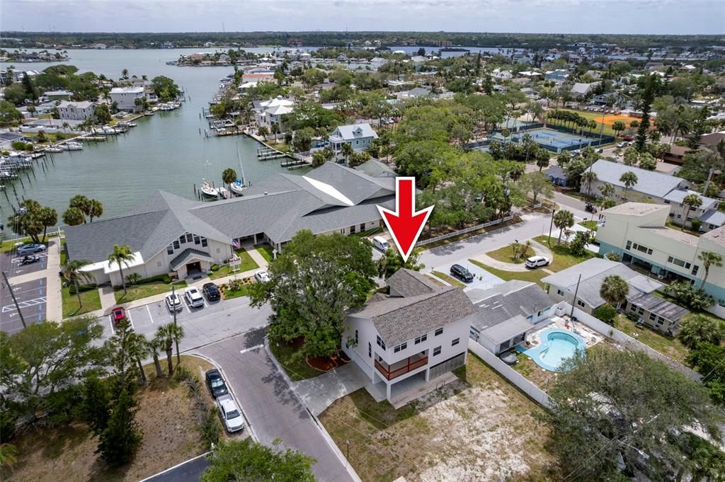 For Rent: $4,950 (6 beds, 2 baths, 3262 Square Feet)