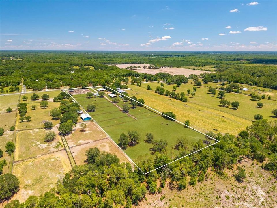 На продажу: $975,000 (4 спален, 2 ванн, 1898 Квадратных фут)