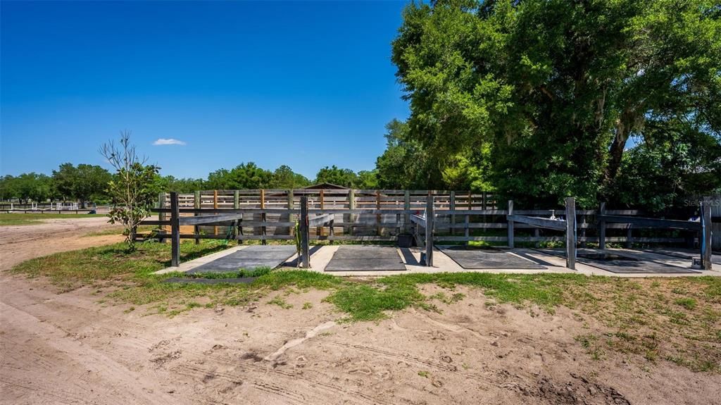На продажу: $975,000 (4 спален, 2 ванн, 1898 Квадратных фут)