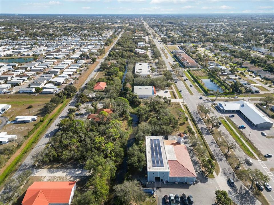На продажу: $789,000 (0.89 acres)