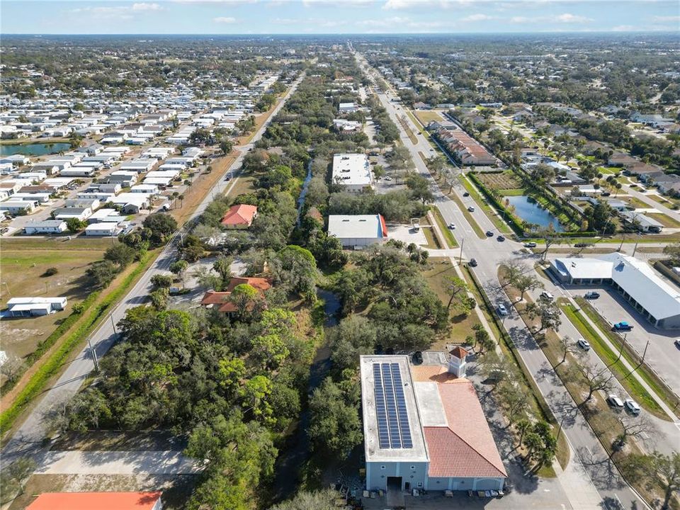 На продажу: $789,000 (0.89 acres)