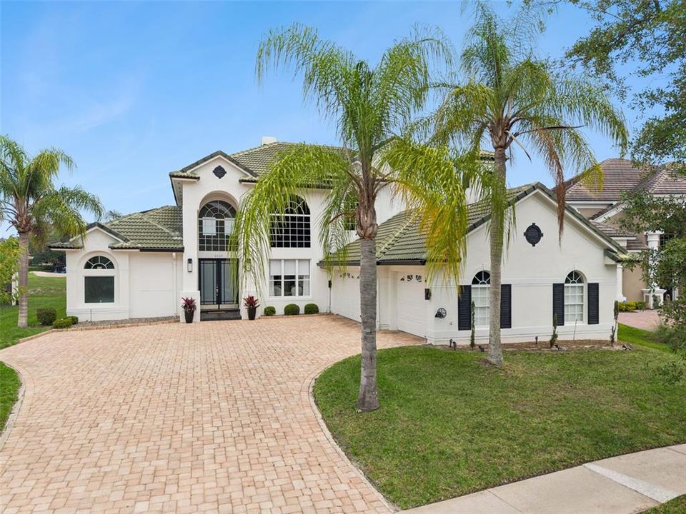 Vendido Recientemente: $949,000 (4 camas, 2 baños, 3329 Pies cuadrados)
