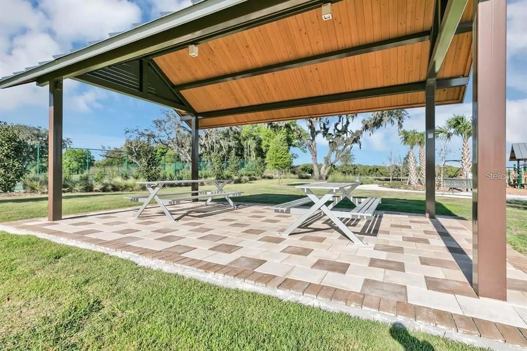 En Venta: $495,000 (4 camas, 3 baños, 2539 Pies cuadrados)