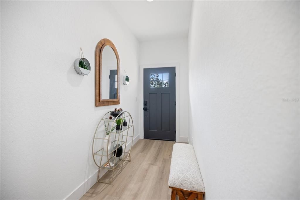Active With Contract: $489,900 (6 beds, 0 baths, 2383 Square Feet)