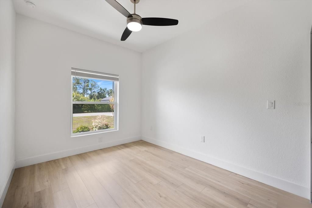 Active With Contract: $489,900 (6 beds, 0 baths, 2383 Square Feet)