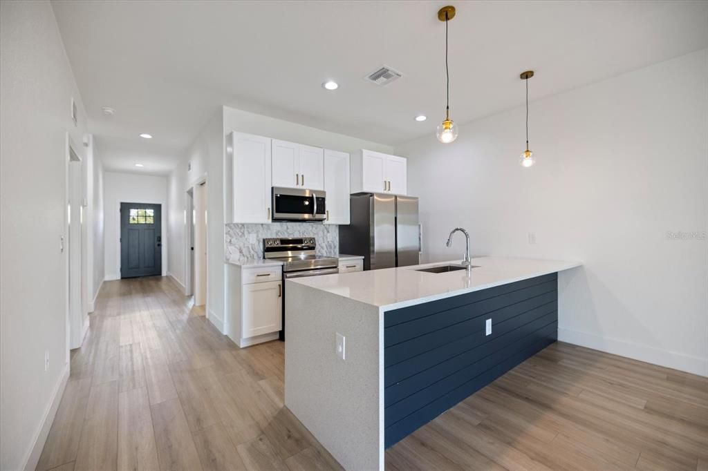 Active With Contract: $489,900 (6 beds, 0 baths, 2383 Square Feet)