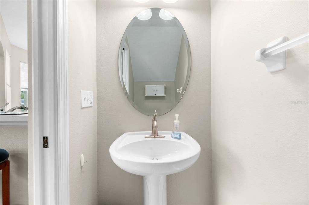 Active With Contract: $269,900 (2 beds, 2 baths, 1657 Square Feet)