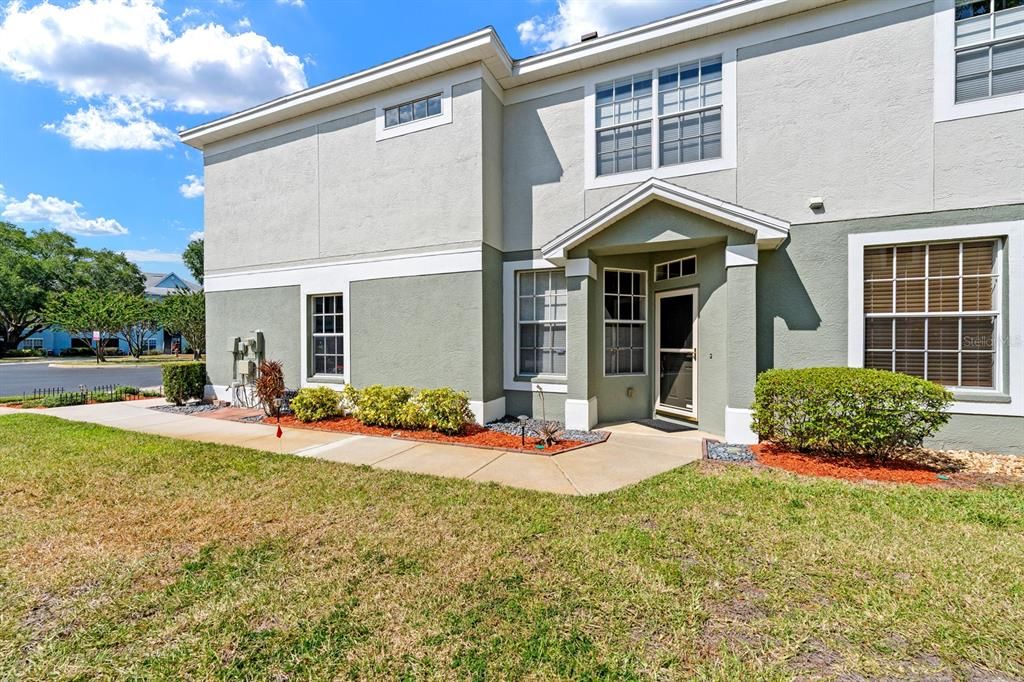 Active With Contract: $269,900 (2 beds, 2 baths, 1657 Square Feet)