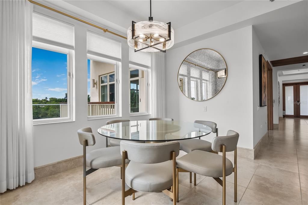 На продажу: $3,295,000 (3 спален, 3 ванн, 2339 Квадратных фут)