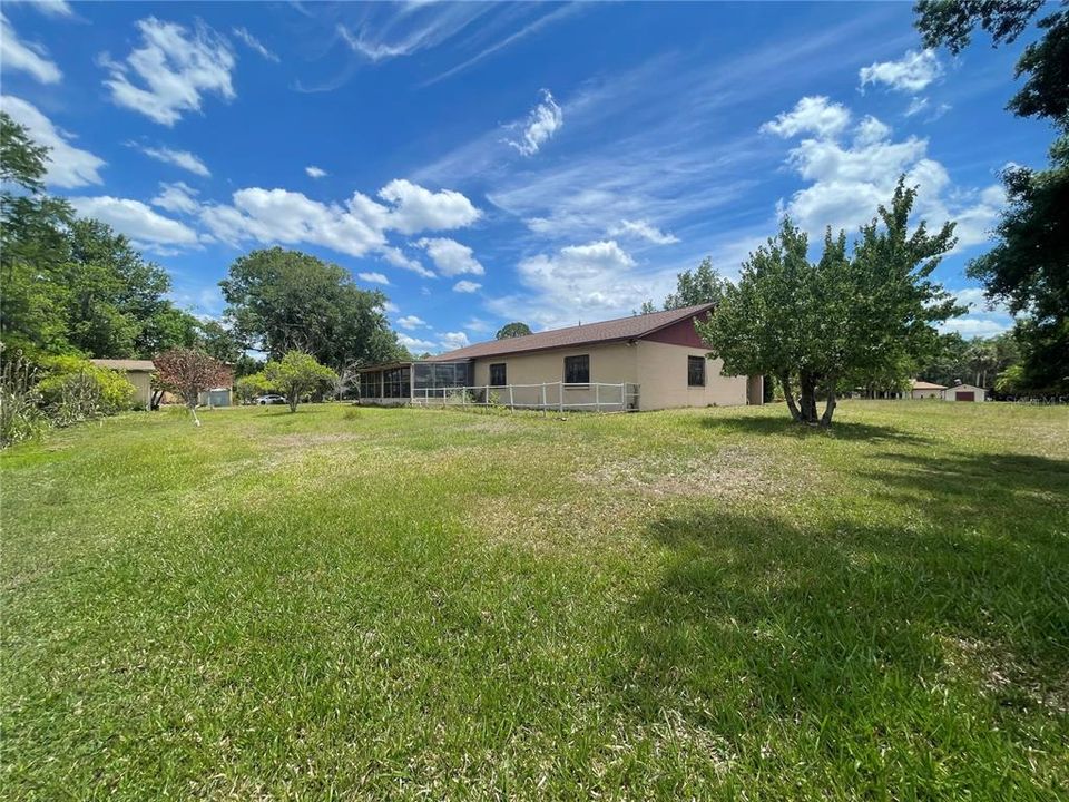 Activo con contrato: $389,900 (2 camas, 2 baños, 1884 Pies cuadrados)